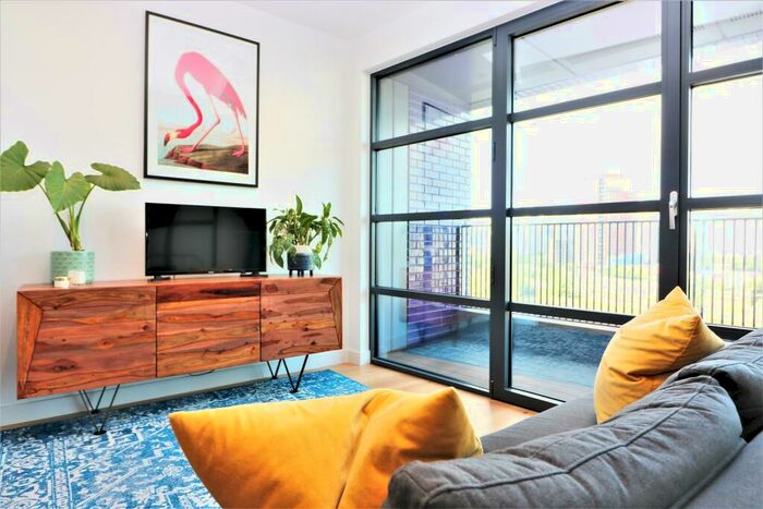 Studio To Rent In Bridgewater House, London City Island, E14