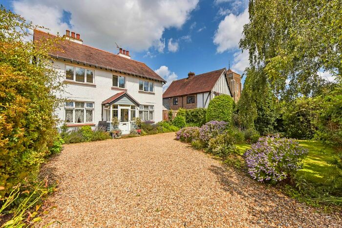 4 Bedroom Detached House To Rent In Gossamer Lane, Bognor Regis, PO21