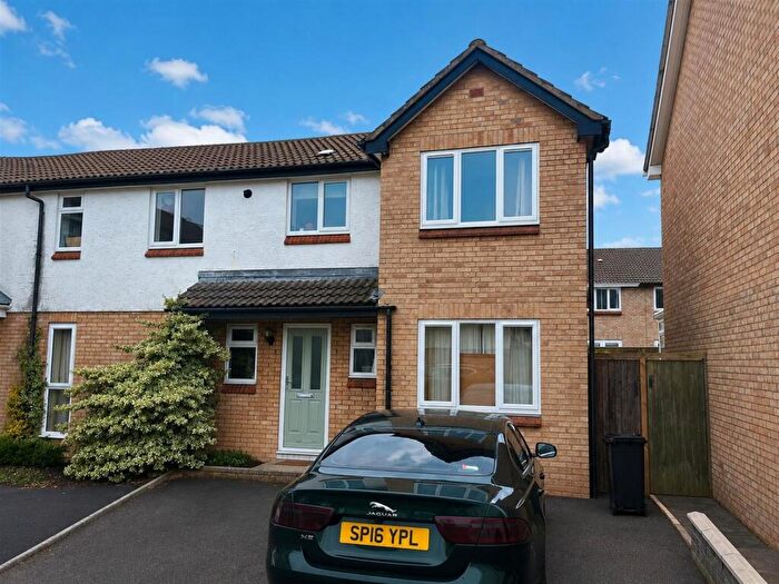 4 Bedroom Semi-Detached House To Rent In Lamord Gate, Bristol, BS34