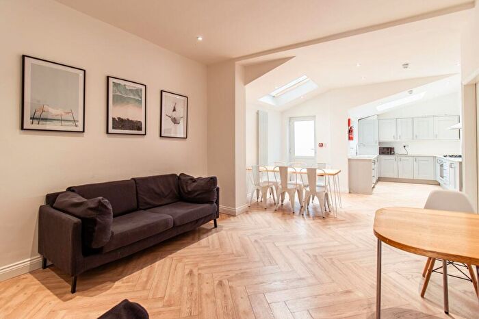 6 Bedroom House To Rent In Thornycroft Road, Liverpool, L15