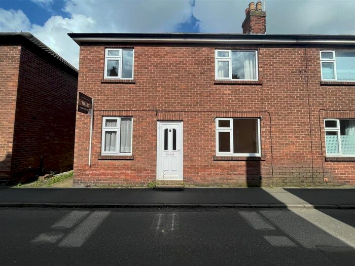 3 Bedroom Semi-Detached House To Rent In Priory Road, Louth, LN11