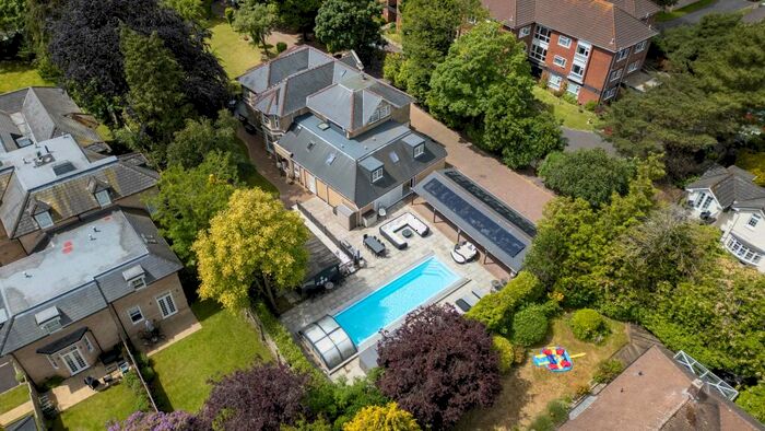 10 Bedroom House To Rent In Dean Park Road, Bournemouth, BH1