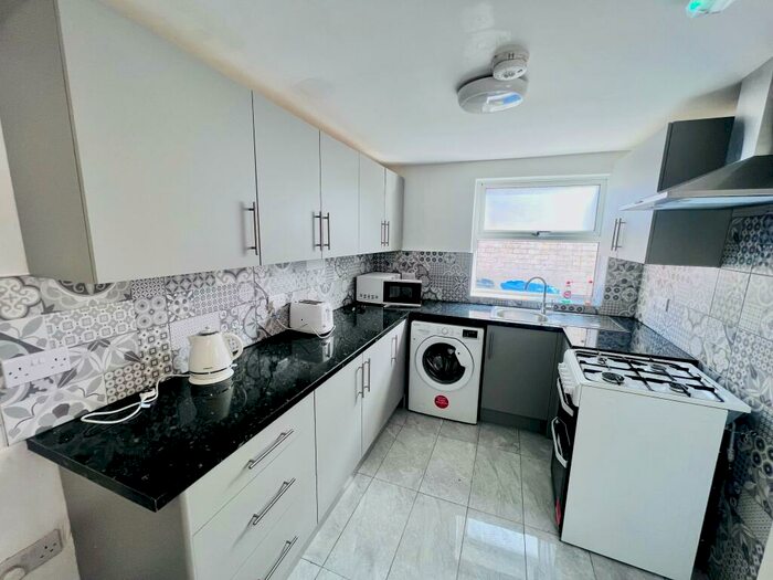 5 Bedroom Terraced House To Rent In Alpha Street, Salford, M6