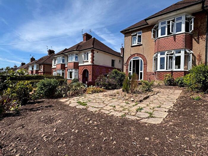 3 Bedroom Semi-Detached House To Rent In Newlands Road, Royal Tunbridge Wells, TN4