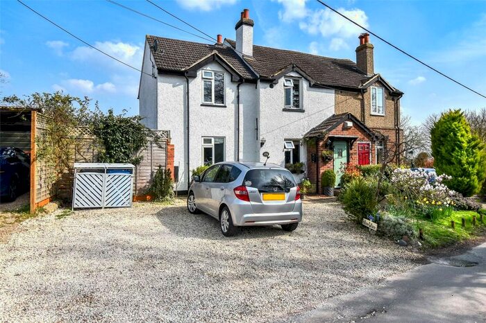 3 Bedroom Semi-Detached House For Sale In Bottle Lane, Littlewick Green, Maidenhead, Berkshire, SL6