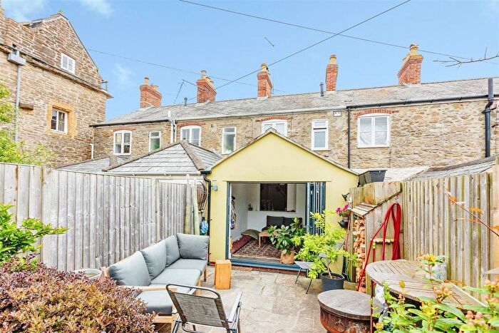 2 Bedroom Property For Sale In South Street, Bridport, DT6