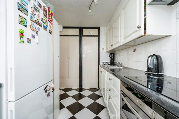 1 Bedroom Flat For Sale In Church Lane, Bedford, Bedfordshire, MK41