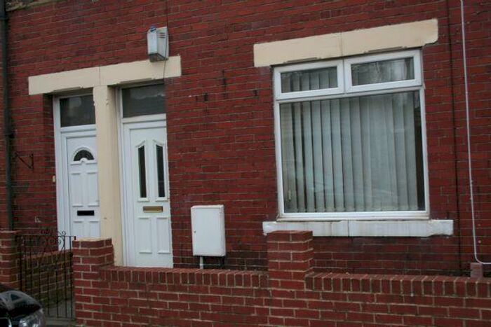 2 Bedroom Flat To Rent In Gosforth Terrace, Pelaw, Gateshead, NE10