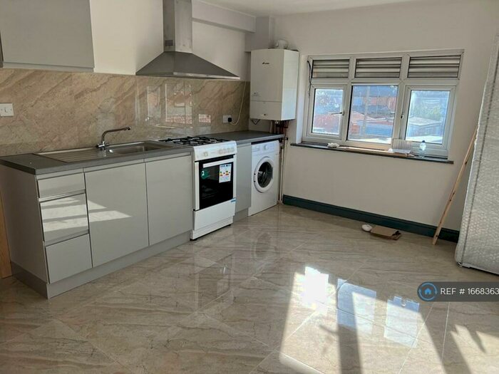 2 Bedroom Flat To Rent In Coventry Road, Yardley, Birmingham, B26