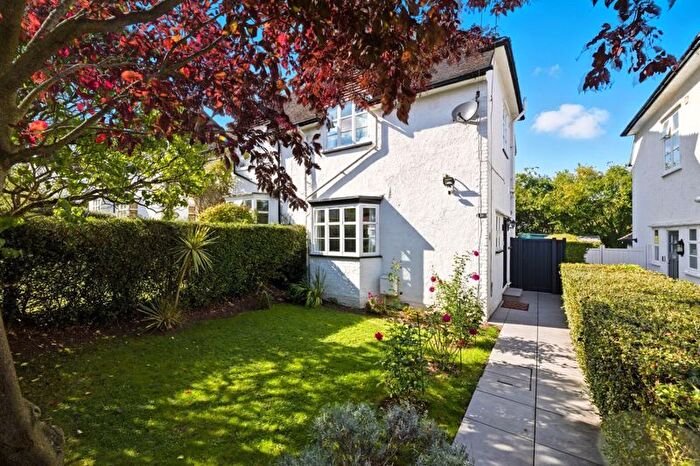 3 Bedroom Semi-Detached House For Sale In Hogarth Hill, Hampstead Garden Suburb, NW11