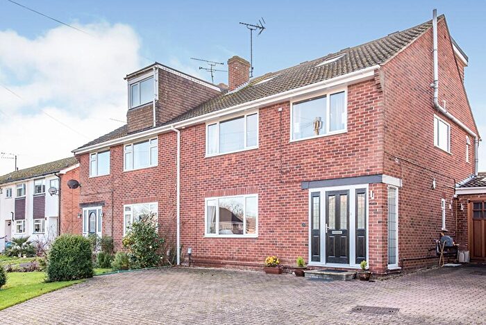 1 Bedroom Flat To Rent In Curl Way, Wokingham, RG41