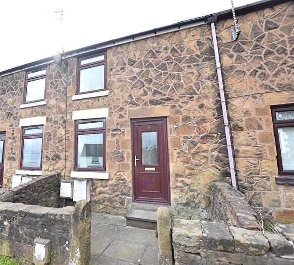 2 Bedroom Cottage To Rent In High Street, Pentre Broughton, LL11