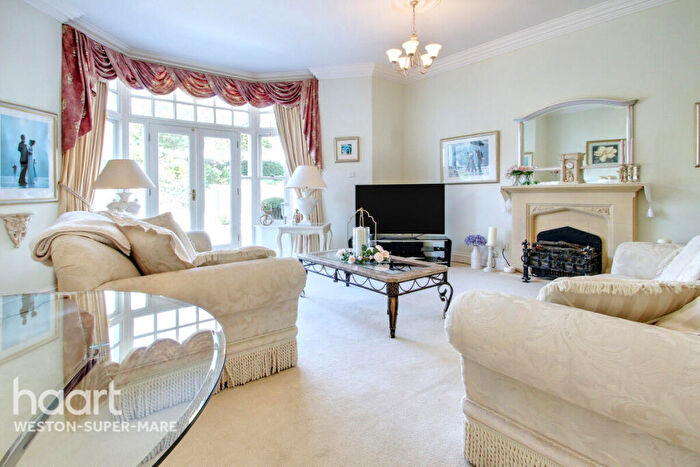 1 Bedroom Flat To Rent In Royal Sands, Weston-super-mare, BS23