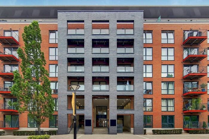 1 Bedroom Flat To Rent In Warehouse Court, Woolwich Riverside, London, SE18
