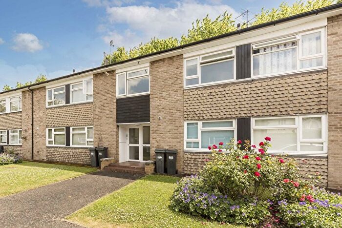 1 Bedroom Flat To Rent In Staveley Gardens, London, W4