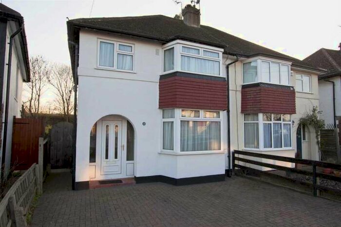 3 Bedroom Semi-Detached House To Rent In Roundways, Ruislip, HA4