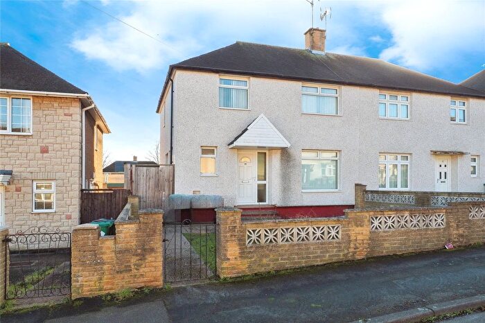 3 Bedroom End Terrace House For Sale In Bransdale Road, Clifton, Nottingham, NG11