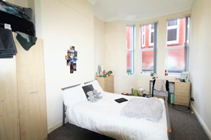 1 Bedroom Apartment To Rent In Foxhall Road, NG7