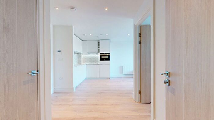 1 Bedroom Flat To Rent In Beverley Way, London, SW20