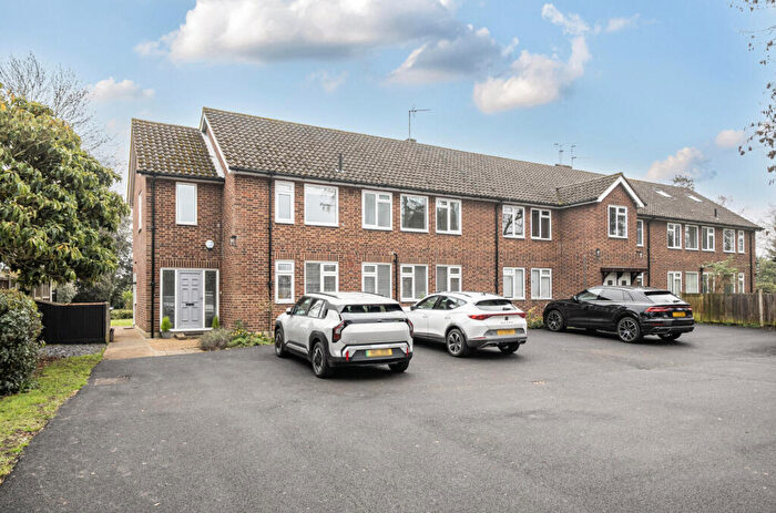 2 Bedroom Apartment For Sale In Glyn Drive, Sidcup, DA14