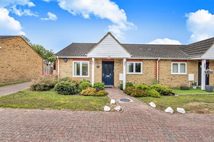 2 Bedroom Semi-Detached Bungalow For Sale In Brickfield Farm Close, Longfield, DA3