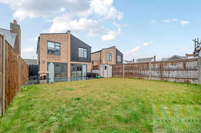 4 Bedroom Detached House For Sale In A, Harbour Way, Shoreham-By-Sea, BN43