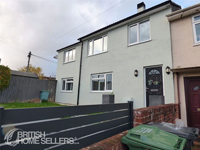 4 Bedroom End Terrace House For Sale In Buckland Road, Taunton, Somerset, TA2