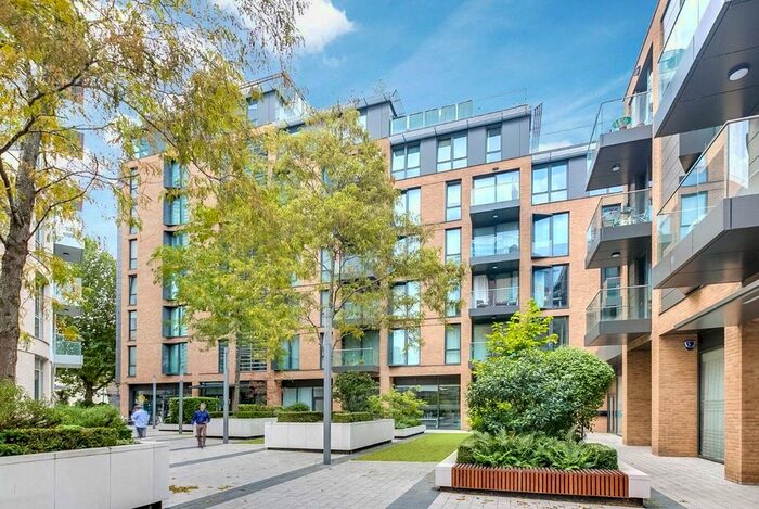2 Bedroom Flat To Rent In Capital House, Plaza Gardens, SW15