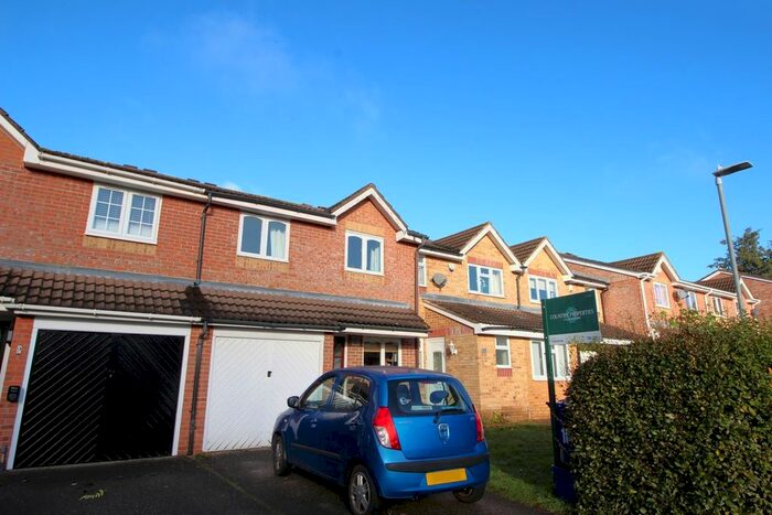 3 Bedroom Terraced House To Rent In Mermaid Close, Hitchin, SG4
