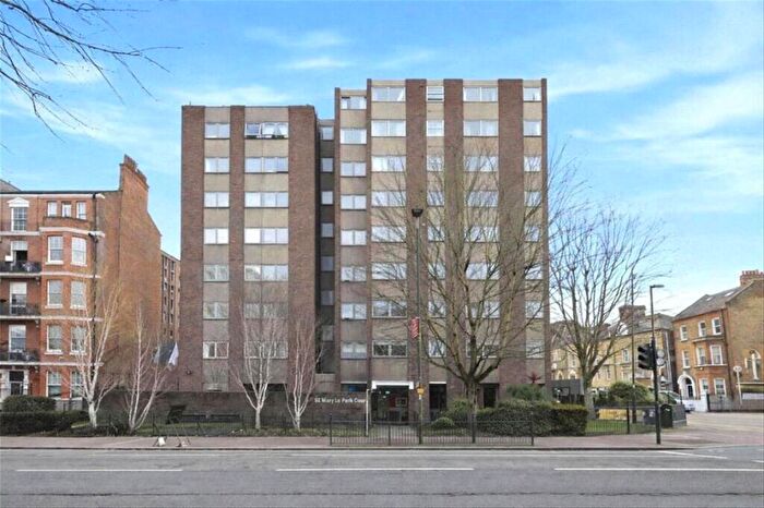 2 Bedroom Flat To Rent In Parkgate Road, Parkgate Road, SW11