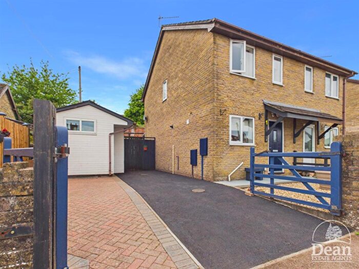 2 Bedroom Semi Detached House For Sale In Whitechapel Road, Bream, Lydney, GL15