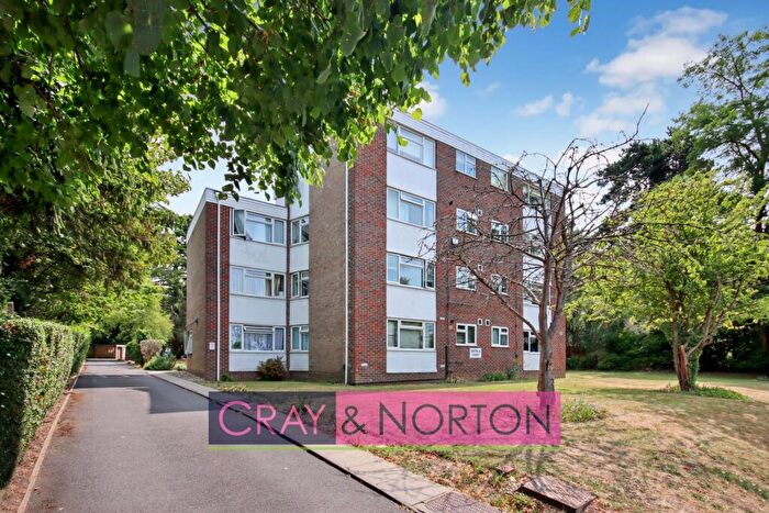 2 Bedroom Flat For Sale In Pampisford Road, South Croydon, CR2