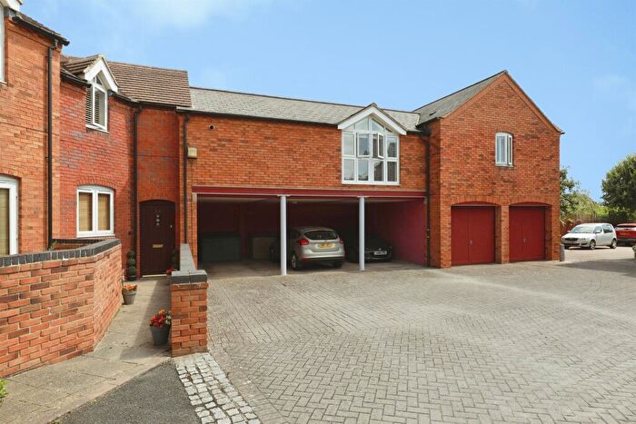 2 Bedroom Apartment For Sale In West Park Close, Stratford-Upon-Avon, CV37