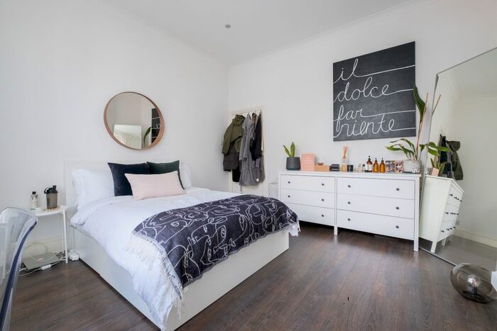 3 Bedroom Flat To Rent In Mildmay Road, London, N1