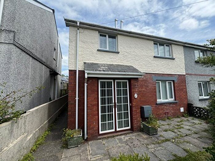 3 Bedroom Semi-Detached House To Rent In Fountain Hall Terrace, Carmarthen, SA31