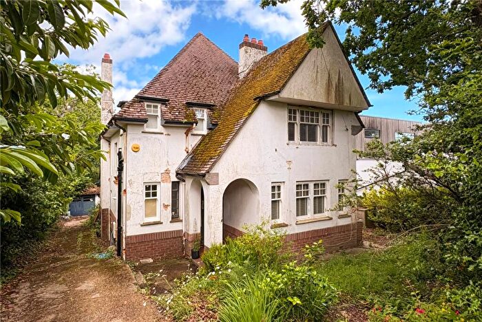 3 Bedroom Detached House For Sale In Dilly Lane, Barton On Sea, New Milton, Hampshire, BH25
