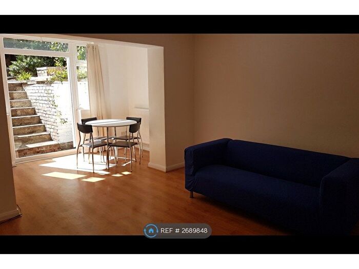 2 Bedroom Flat To Rent In Islington, London, N1