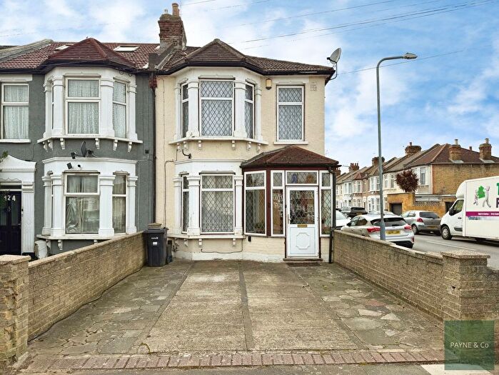 3 Bedroom End Terrace House For Sale In Richmond Road, Ilford, IG1