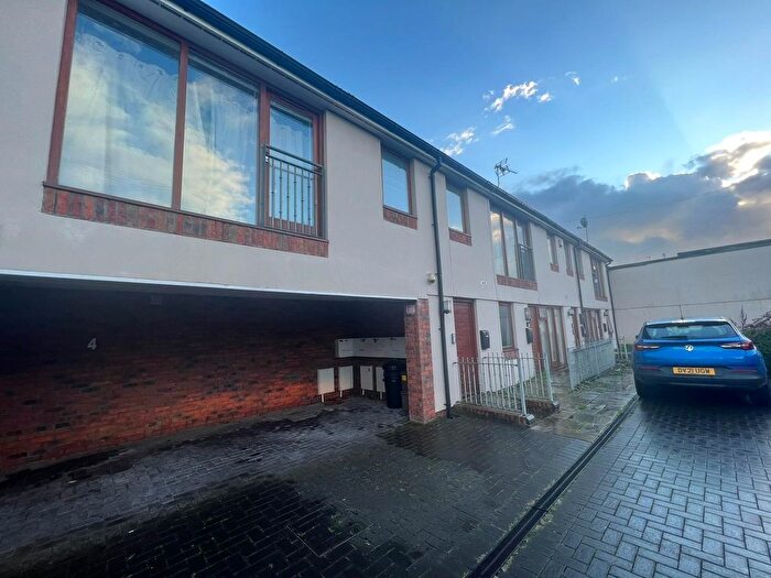 1 Bedroom Flat To Rent In Montgomery Street, Cardiff, CF24