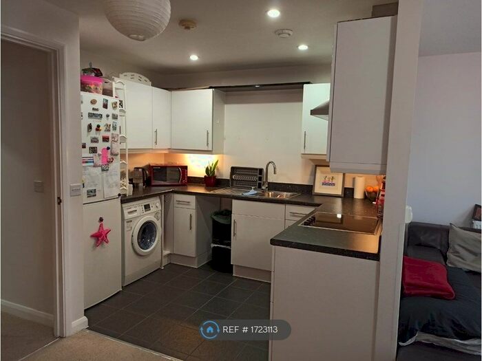 1 Bedroom Flat To Rent In Coppermill Heights, London, N17