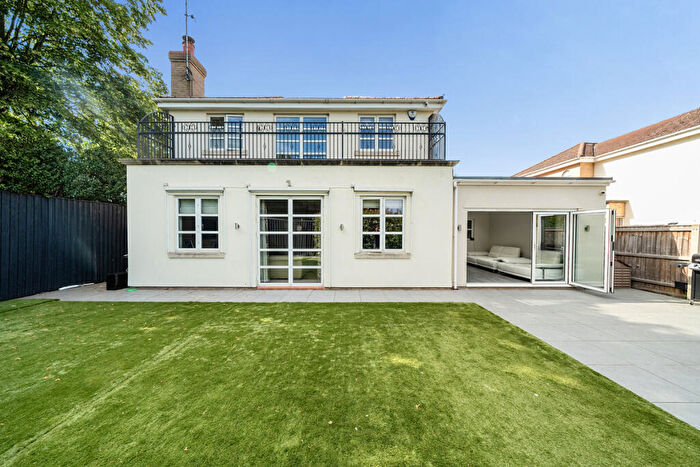 4 Bedroom Detached House For Sale In Fordham Road, Newmarket, CB8