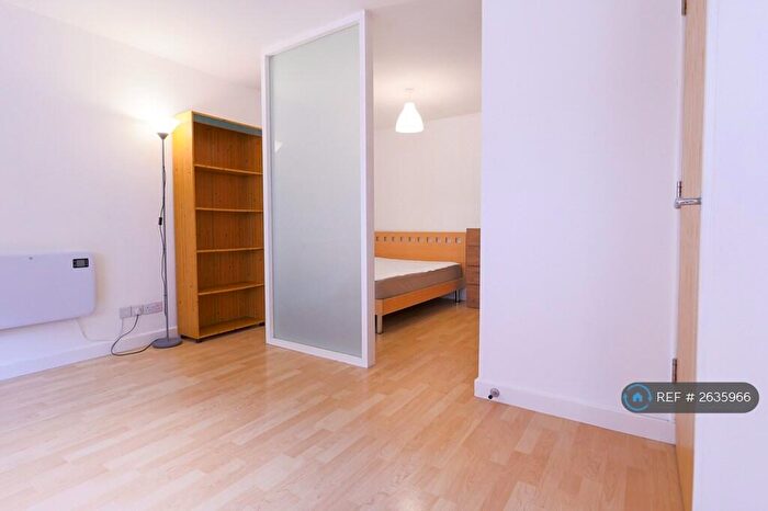 1 Bedroom Flat To Rent In Park Place, Leeds, LS1