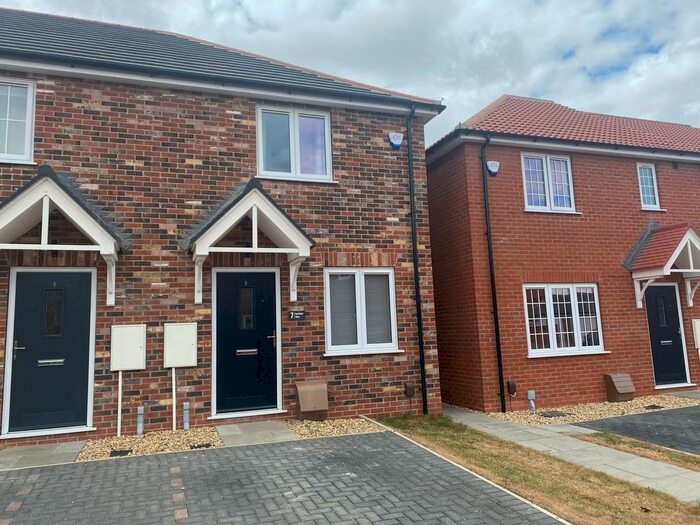 2 Bedroom Terraced House To Rent In Baatsfjord Close, New Waltham, DN36