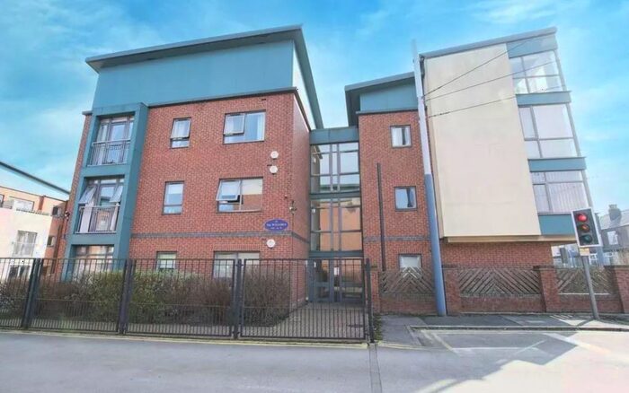 2 Bedroom Flat To Rent In Middlewood Road, Hillsborough, Sheffield, S6