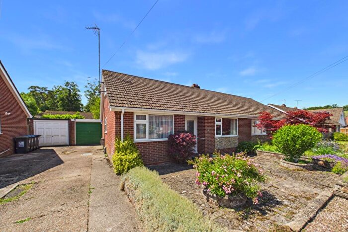 3 Bedroom Chalet For Sale In Oxenden Way, Barham, Canterbury, CT4
