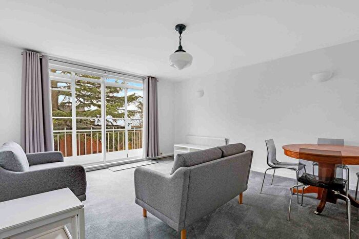 2 Bedroom Flat To Rent In Sydenham Hill, London, SE26