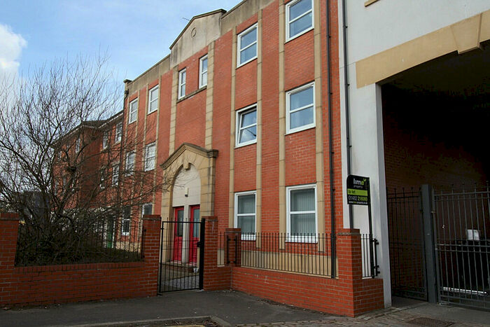 2 Bedroom Apartment To Rent In Francis Court, Francis Street, Hull, HU2