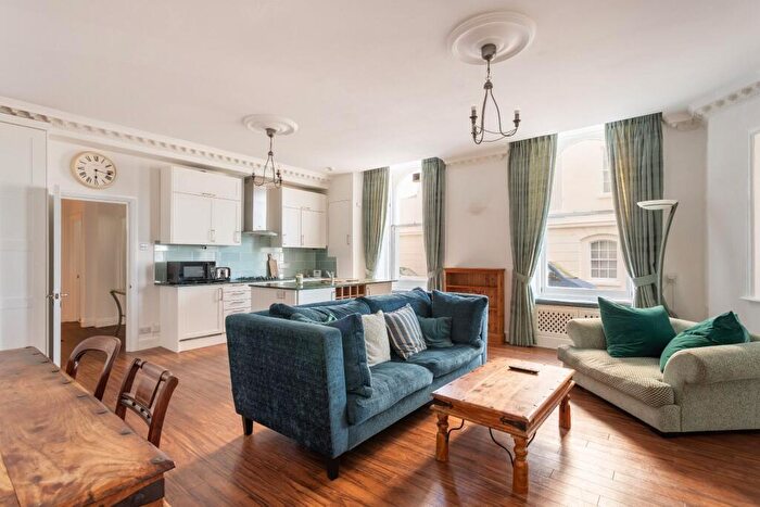 2 Bedroom Apartment For Sale In Marine Parade, Brighton, BN2