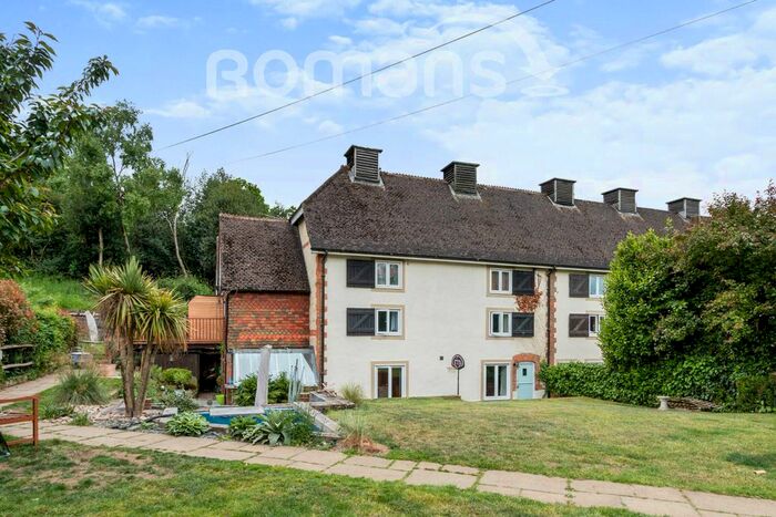 5 Bedroom Detached House To Rent In The Kilns, Rock House Lane, Runfold, Farnham, GU10