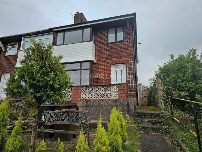 3 Bedroom Semi-Detached House To Rent In Sandon Street, Leek, ST13